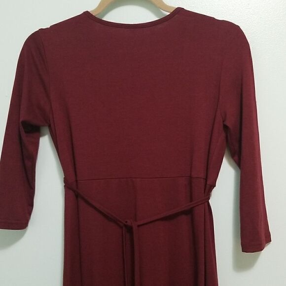 Jezero maroon colored. Long sleeved maxi dress. Size S. NWT. - Picture 3 of 3